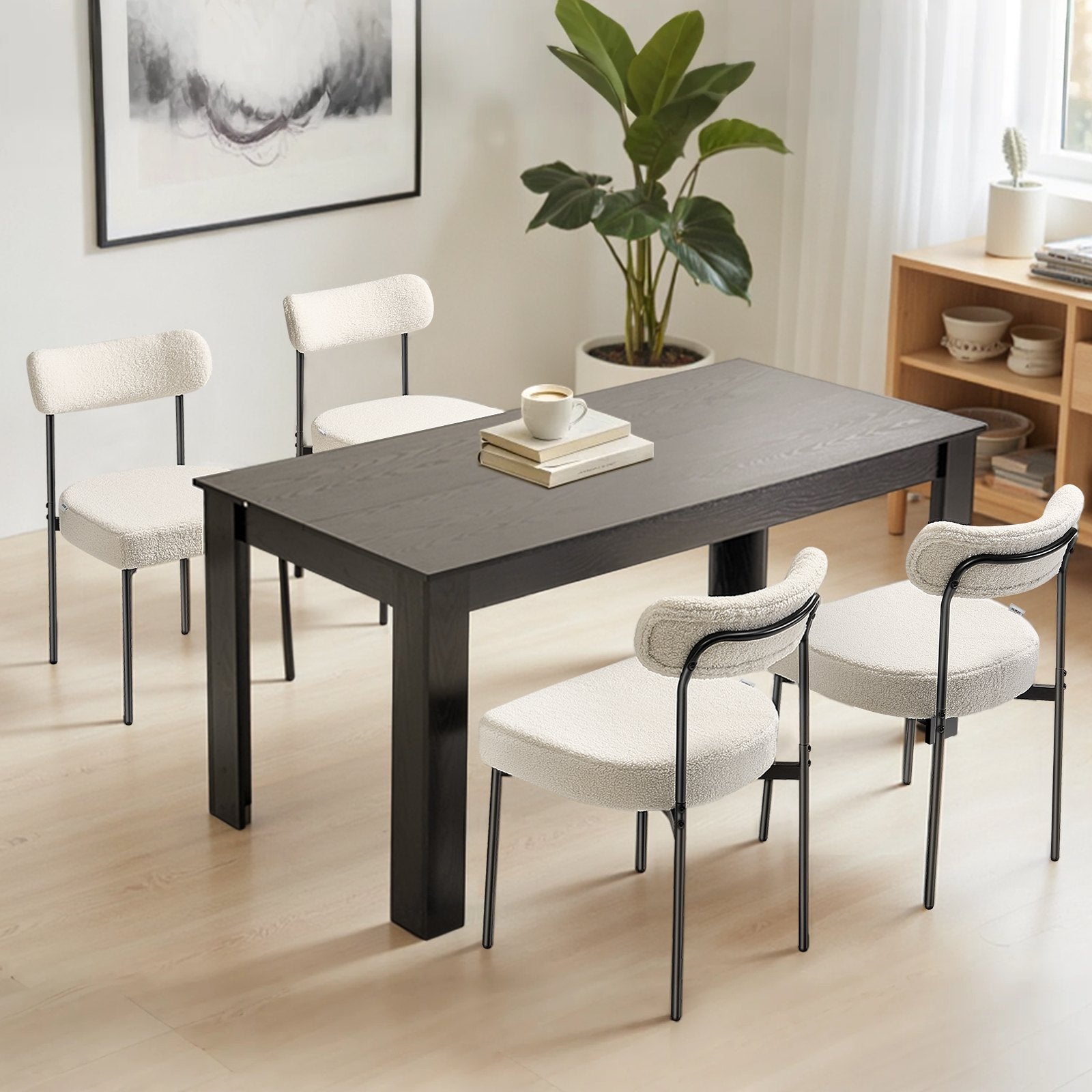 Set van 4 Bouclé Eetkamerstoelen, Moderne Keukenstoel met Gebogen Rugleuning en Metalen Poten - Noventis Home